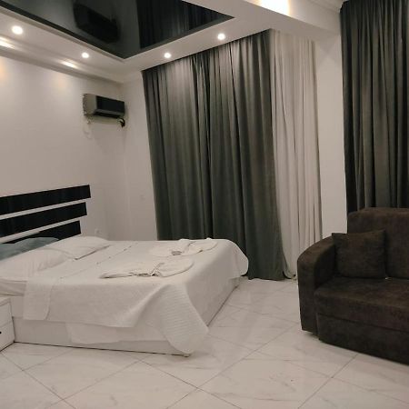 Golden Fish Hotel Batumi Kültér fotó