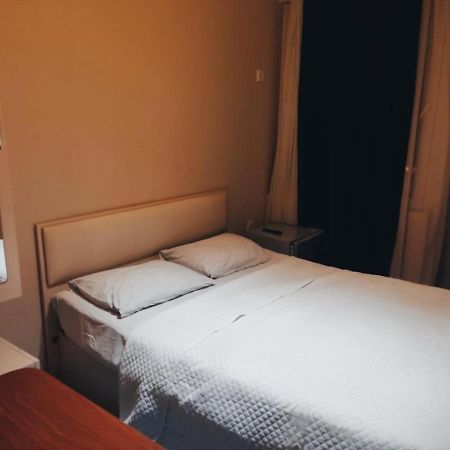 Golden Fish Hotel Batumi Kültér fotó