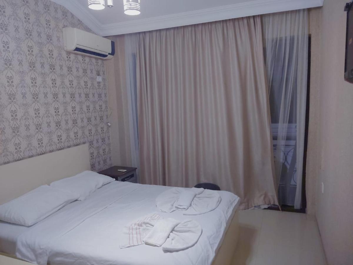 Golden Fish Hotel Batumi Kültér fotó