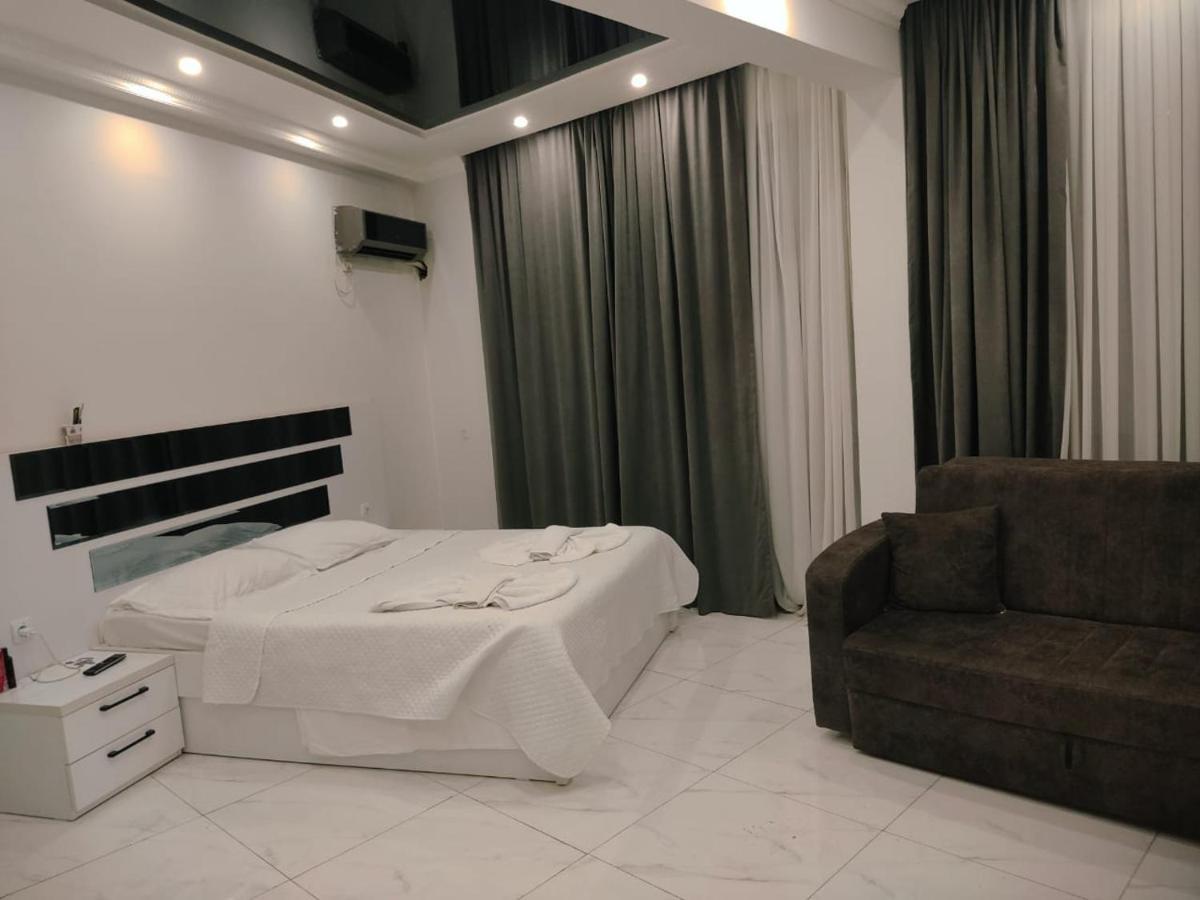 Golden Fish Hotel Batumi Kültér fotó